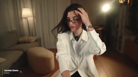 Snapshot of velavelle chatting on 08.05.26 Try to unlock online show from 08.05.26