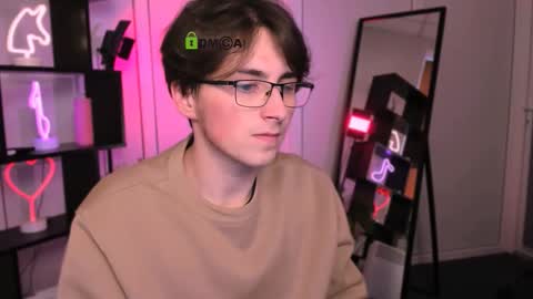 Snapshot of veldi_to chatting on 12.14.25 veldi_to online show from 12.14.25