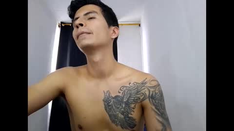 velk_hot1 online show from 12.23.24