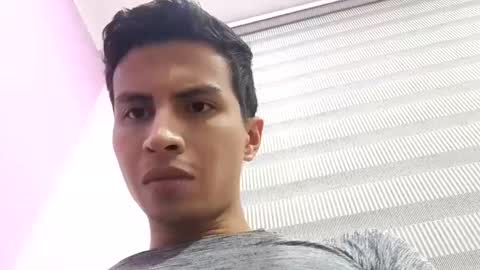 velk_hot1 online show from 01.30.25