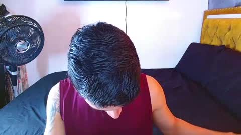 velk_hot1 online show from 04.23.26