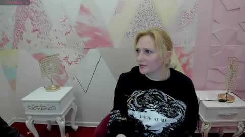 Snapshot of velka_raspberry chatting on 05.01.26 velka_raspberry online show from 05.01.26