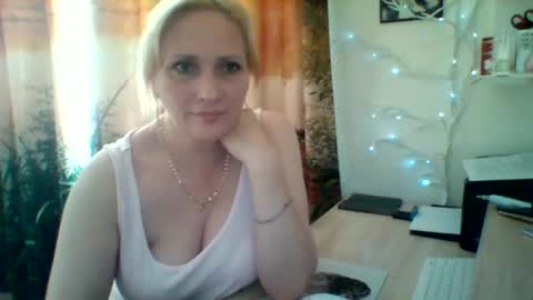 Snapshot of velka_raspberry chatting on 07.09.26 velka_raspberry online show from 07.09.26