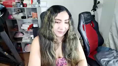 Snapshot of vellarossa chatting on 05.10.26 Im VelaI will be Christmas and New Year with my family December 22 to January 13 I will miss you guys. online show from 05.10.26