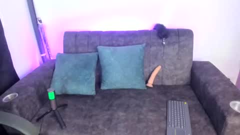 velmoon online show from 11.11.25