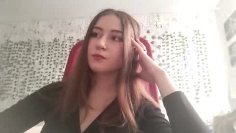Snapshot of velunanova chatting on 07.30.26 Alice online show from 07.30.26
