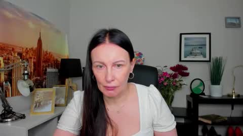 Snapshot of velvet_jasmine chatting on 09.10.25 Jasmine online show from 09.10.25