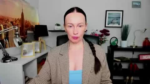 Snapshot of velvet_jasmine chatting on 09.19.25 Jasmine online show from 09.19.25