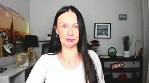 Snapshot of velvet_jasmine chatting on 09.24.25 Jasmine online show from 09.24.25