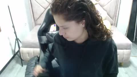 velvet_moon_v online show from 11.12.25