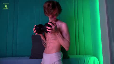 Snapshot of velvet_power chatting on 11.14.25 Ares online show from 11.14.25