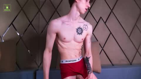 Snapshot of velvet_power chatting on 11.29.25 Ares online show from 11.29.25