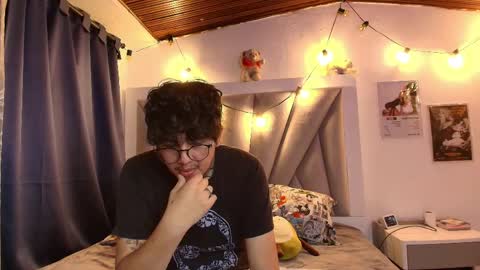 Snapshot of velvetkai_nom chatting on 04.13.26 Kai 3 online show from 04.13.26