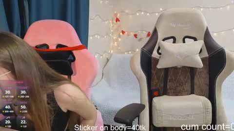 Snapshot of velvetvalkyries chatting on 11.19.25 CLEOshort hair TIna long hair online show from 11.19.25