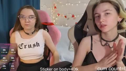 Snapshot of velvetvalkyries chatting on 11.21.25 CLEOshort hair TIna long hair online show from 11.21.25