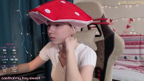 Snapshot of velvetvalkyries chatting on 02.08.26 CLEOshort hair TIna long hair online show from 02.08.26