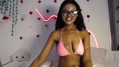 COCO XOXO online show from 09.11.25