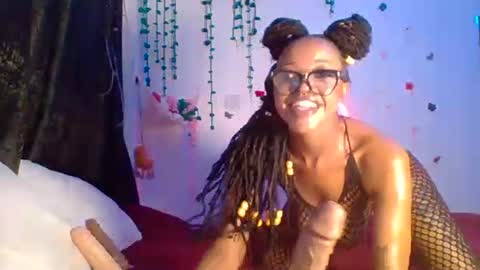 COCO XOXO online show from 11.07.25