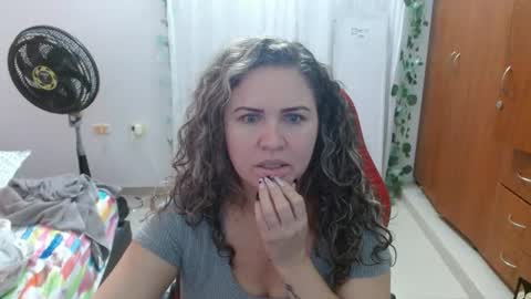 venecasexy44 online show from 09.11.25