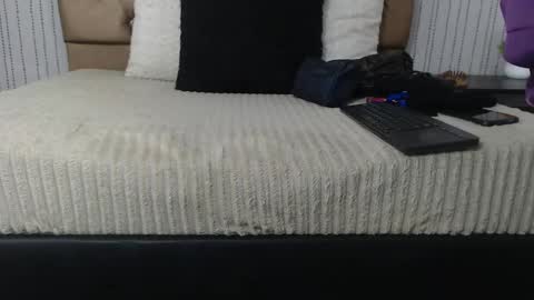 Snapshot of veneno_hot chatting on 01.12.25 veneno hot online show from 01.12.25