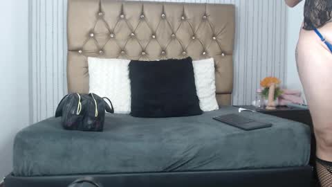 Snapshot of veneno_hot chatting on 01.22.25 veneno hot online show from 01.22.25