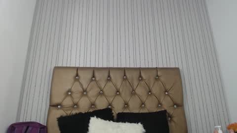 Snapshot of veneno_hot chatting on 01.28.25 veneno hot online show from 01.28.25