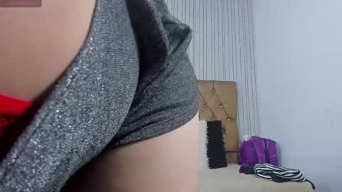 Snapshot of veneno_hot chatting on 03.08.25 veneno hot online show from 03.08.25