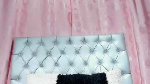 Snapshot of veneno_hot chatting on 09.23.25 veneno hot online show from 09.23.25