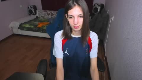 veneradi615 online show from 02.22.25