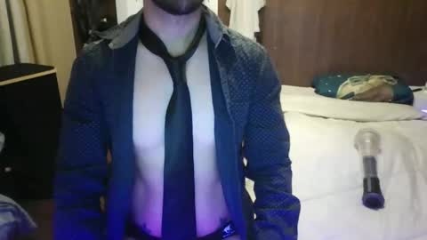 Snapshot of venezuelan420 chatting on 11.05.25 venezuelan420 online show from 11.05.25