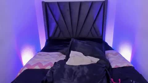 Miss  B. online show from 03.05.25