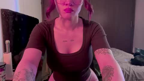 Snapshot of venicebtch666 chatting on 10.15.25 Lanna online show from 10.15.25