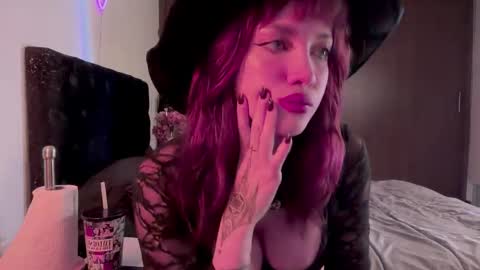 Snapshot of venicebtch666 chatting on 10.17.25 Lanna online show from 10.17.25