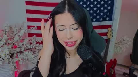 Snapshot of venomeowww_ chatting on 03.06.26 Vivian online show from 03.06.26