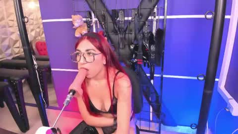 VENUS online show from 04.25.26