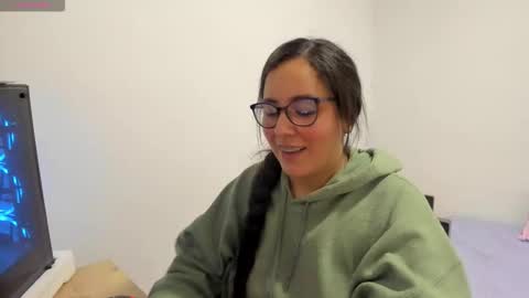 Snapshot of venus_cat_ chatting on 10.23.25 Venus online show from 10.23.25