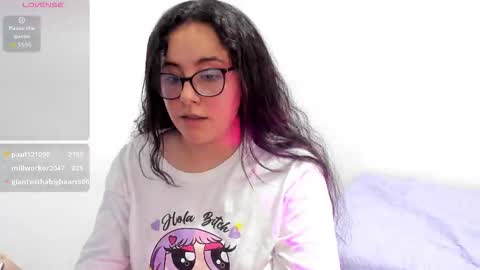 Snapshot of venus_cat_ chatting on 10.29.25 Venus online show from 10.29.25