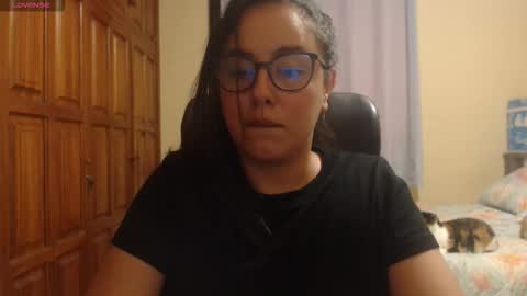 Snapshot of venus_cat_ chatting on 12.18.25 Venus online show from 12.18.25