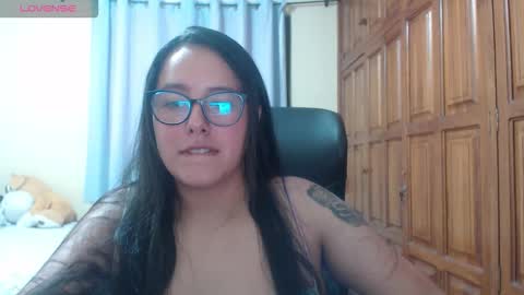 Snapshot of venus_cat_ chatting on 01.09.26 Venus online show from 01.09.26