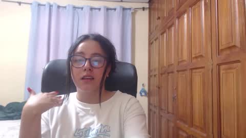 Snapshot of venus_cat_ chatting on 02.01.26 Venus online show from 02.01.26