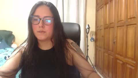 Snapshot of venus_cat_ chatting on 03.11.26 Venus online show from 03.11.26