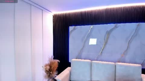 Venus Cooperr online show from 06.17.26