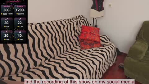 Snapshot of venus_in_jeans chatting on 01.12.26 Bella online show from 01.12.26