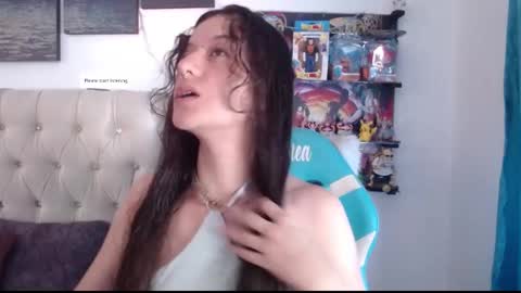 Snapshot of venusandfantashi_gh1 chatting on 02.09.25 venusHelp me reach 100 like honey online show from 02.09.25