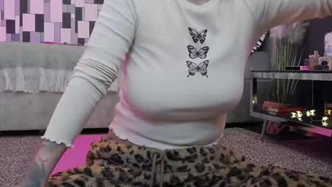 venusinylons online show from 01.13.26