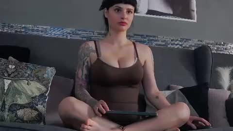 venusinylons online show from 06.21.26