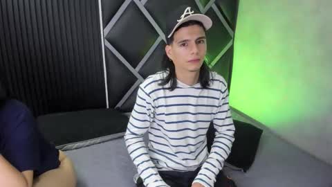 venuss09 online show from 10.28.25