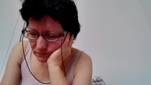 Vera online show from 10.28.25