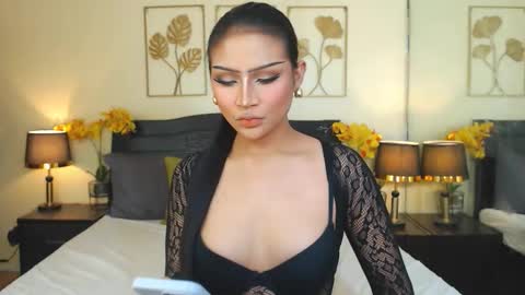 Snapshot of vera_krasovaxxx chatting on 11.09.25 your1andonlySAVY online show from 11.09.25