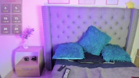 Vera Queen  online show from 07.25.26